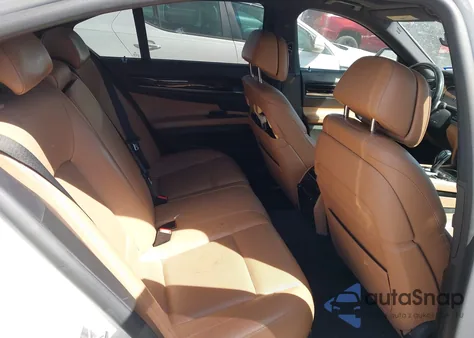 2013 BMW 740I z USA, uszkodzony, nr VIN WBAYA6C59DC995311